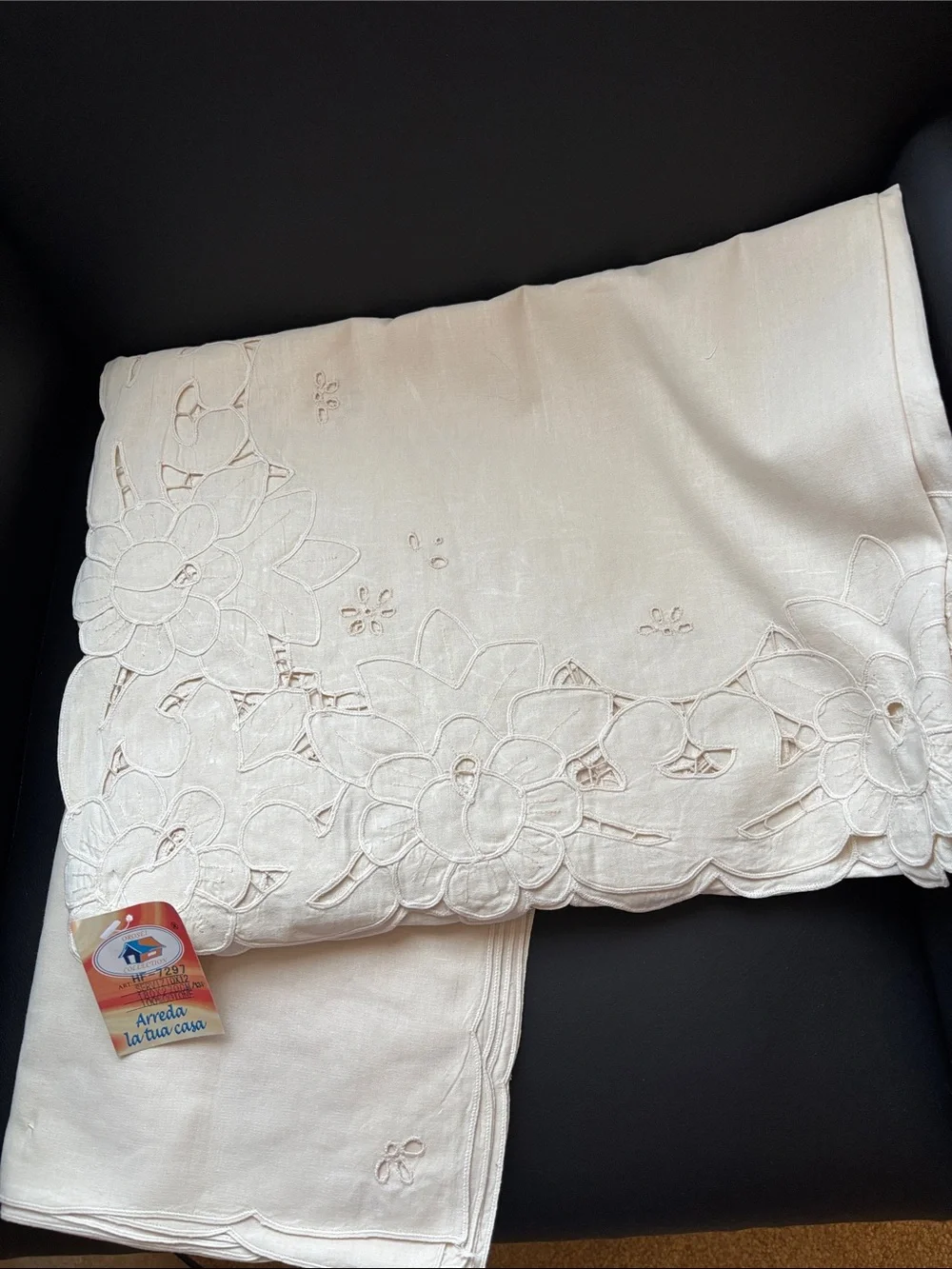 Vintage Embroidered 100% Cotton Tablecloth and Napkins NWT